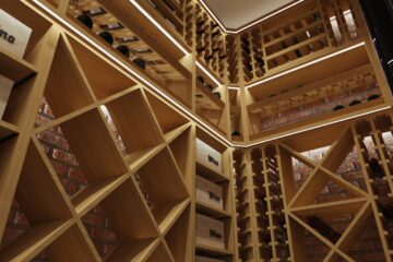 Projekt nowoczesnej dębowej piwniczki na wino 08