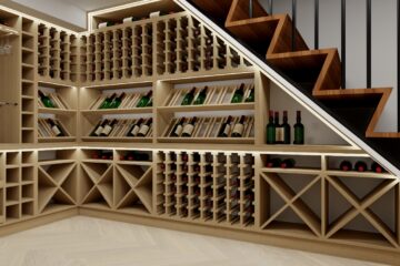 Projekt piwniczki na wino pod schodami stolarz